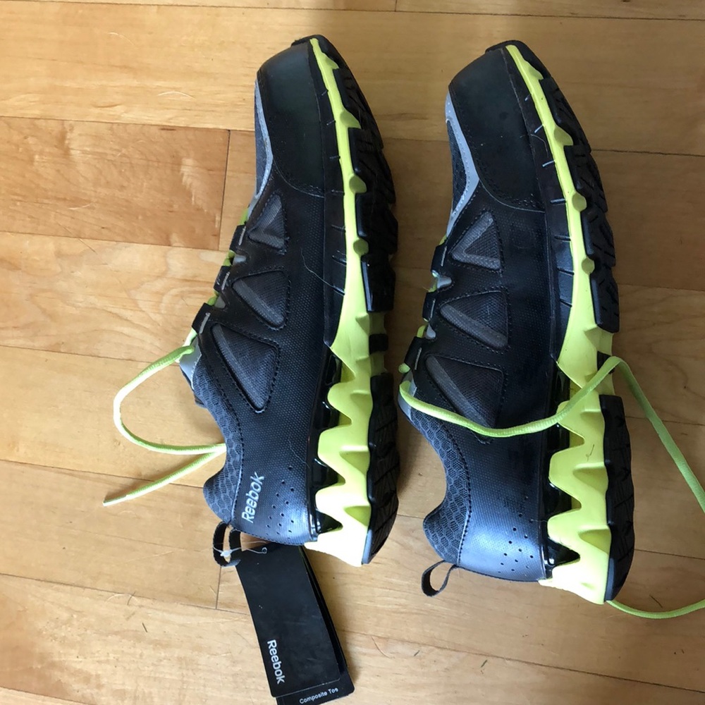 Reebok- composite tie caps Mens  11M